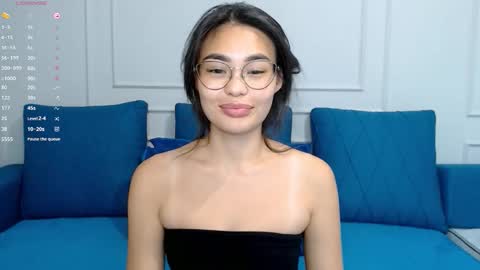 Snapshot of little_v1rgin_angel chatting on 10-10-25, 08:13 Kwan online show from 10-10-25, 08:13