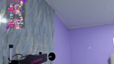 little_valentinaa online show from 12-20-25, 11:39