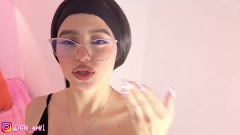 Snapshot of littlearii chatting on 05-21-26, 06:59 Ari online show from 05-21-26, 06:59