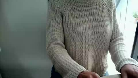 Snapshot of littleaura chatting on 04-22-26, 01:34 LittleAura online show from 04-22-26, 01:34