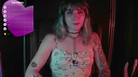 Gwen online show from 12-27-24, 06:03