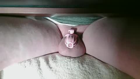 Snapshot of littleclitty247 chatting on 02-17-25, 02:20 Littlleclitty247 online show from 02-17-25, 02:20