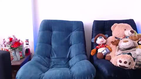 Manu online show from 03-12-26, 04:35