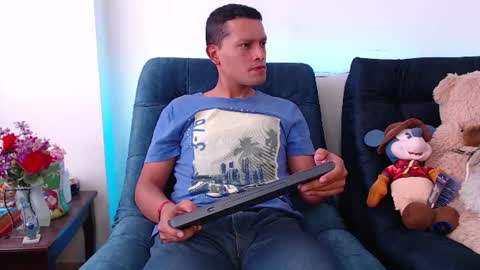 Snapshot of littledicklatin chatting on 07-27-26, 08:16 Manu online show from 07-27-26, 08:16
