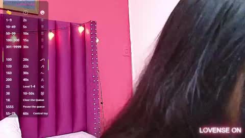 Snapshot of littlee_emilyy_ chatting on 02-12-25, 06:08 Emily  online show from 02-12-25, 06:08