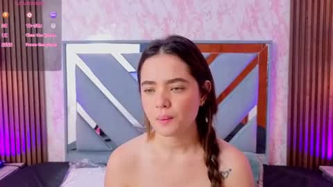 Snapshot of littleesara18 chatting on 05-22-26, 11:16 Sara online show from 05-22-26, 11:16