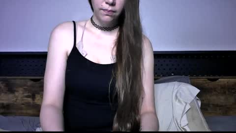 Snapshot of littlejessielov chatting on 04-25-26, 02:25 Jessie online show from 04-25-26, 02:25