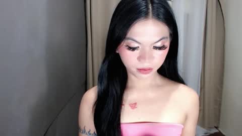 Snapshot of littlelace_ chatting on 05-24-26, 10:37 littlelace_ online show from 05-24-26, 10:37