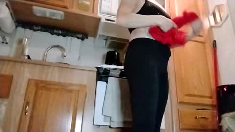 littleleo96 online show from 10-12-25, 05:06