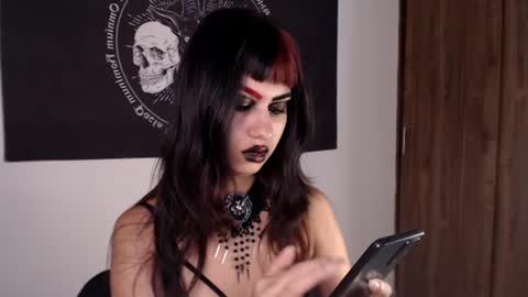 Snapshot of littleluciferrr chatting on 07-01-26, 05:45 Lucifer online show from 07-01-26, 05:45