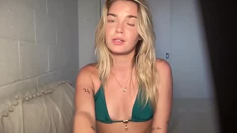 Marciabrady online show from 02-18-25, 02:38