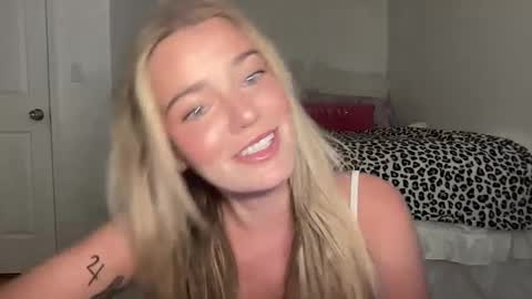 Marciabrady online show from 09-17-25, 08:32