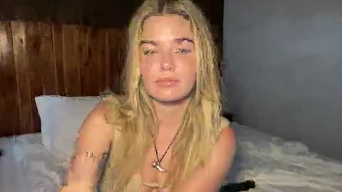 Marciabrady online show from 05-26-26, 09:27