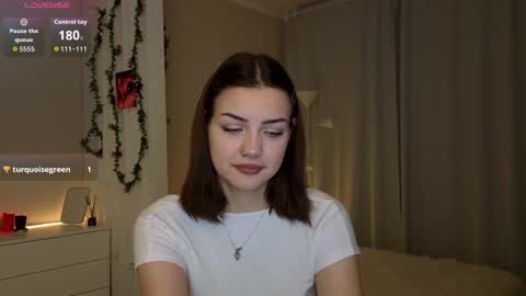 Bella online show from 11-28-25, 05:43