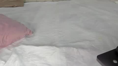 im olivia IG littleolivia01 online show from 02-16-25, 01:05