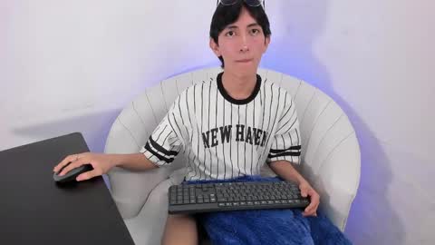 Snapshot of littleprince_ chatting on 06-05-26, 05:58 PRINCE online show from 06-05-26, 05:58