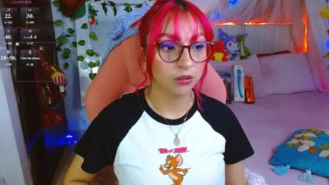 Snapshot of littlerouse_ chatting on 05-09-26, 09:58 Ruby Rouse online show from 05-09-26, 09:58