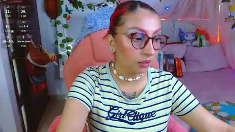 Snapshot of littlerouse_ chatting on 06-06-26, 05:06 Ruby Rouse online show from 06-06-26, 05:06