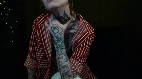 Niki  free tg channel with some photos gifs and info about streams  online show from 10-25-25, 04:57