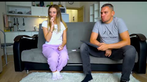 Snapshot of littlesweettifany chatting on 09-24-25, 11:35 Little Tifany online show from 09-24-25, 11:35