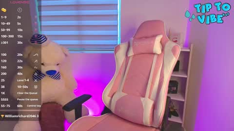 Snapshot of liujunne chatting on 01-18-25, 09:34 Junne liu online show from 01-18-25, 09:34