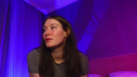 Snapshot of liv_fay chatting on 11-20-25, 02:06 Liv 3 online show from 11-20-25, 02:06