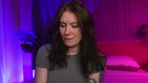 Snapshot of liv_fay chatting on 11-22-25, 01:43 Liv 3 online show from 11-22-25, 01:43