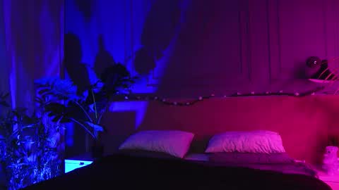 Snapshot of liv_fay chatting on 12-17-25, 03:18 Liv 3 online show from 12-17-25, 03:18