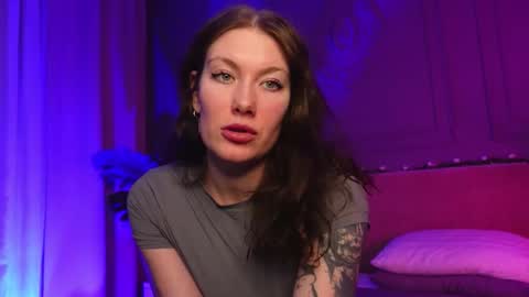 Snapshot of liv_fay chatting on 12-19-25, 02:35 Liv 3 online show from 12-19-25, 02:35