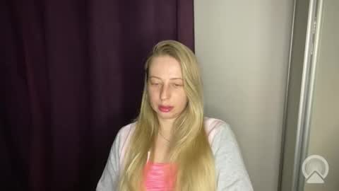 Livandria online show from 05-17-26, 08:27