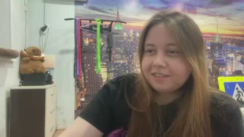 Snapshot of liviacherry chatting on 08-08-26, 05:04 Aria online show from 08-08-26, 05:04