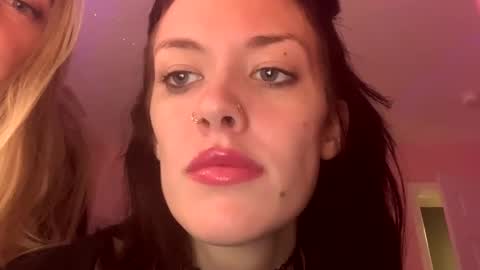 Snapshot of livingdeadgrl13 chatting on 10-20-25, 07:20 livingdeadgrl13 online show from 10-20-25, 07:20