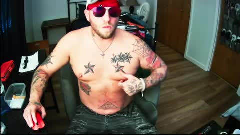 Snapshot of livingpuddle chatting on 04-15-26, 02:02 livingpuddle online show from 04-15-26, 02:02