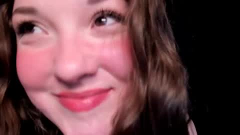 Snapshot of livinsubspace chatting on 02-13-25, 01:48 Liv online show from 02-13-25, 01:48