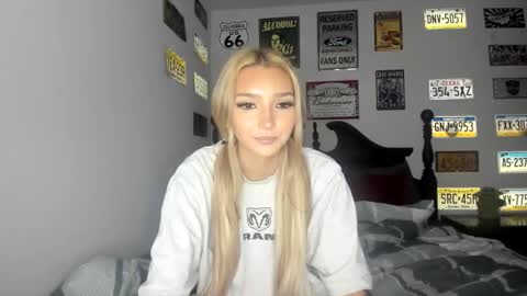 Livvy online show from 02-08-26, 06:39