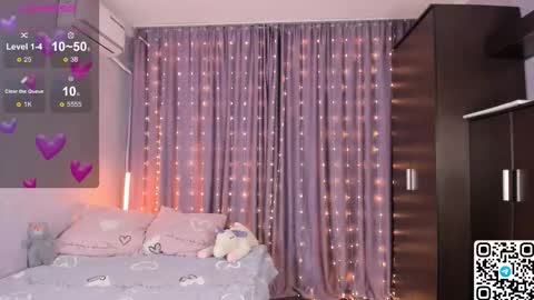 My name is Livy Nice to meet you  Thumbs up please its important online show from 02-22-26, 05:44