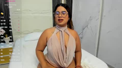Snapshot of liz_ariza4u chatting on 02-24-26, 02:42 online show from 02-24-26, 02:42
