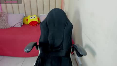 Snapshot of liz_bohemia chatting on 01-28-25, 11:28 LIZ online show from 01-28-25, 11:28