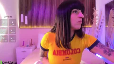 Snapshot of liz_grey_ chatting on 06-24-26, 02:43 online show from 06-24-26, 02:43