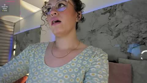 Liz  online show from 02-25-26, 10:36