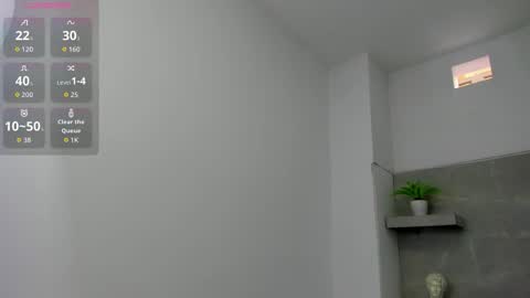 Snapshot of liz_ortega30 chatting on 02-14-26, 12:24 liza online show from 02-14-26, 12:24