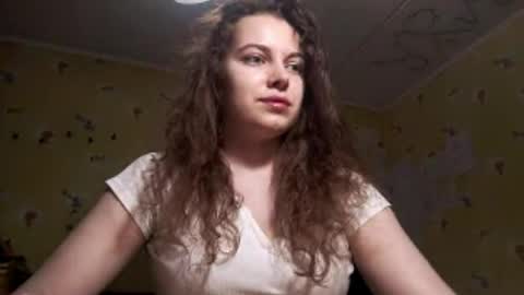 Molly online show from 04-15-26, 05:20