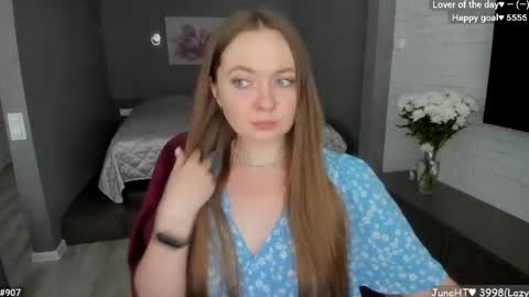Snapshot of lizaghost chatting on 06-24-26, 11:53 Girl next door online show from 06-24-26, 11:53