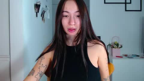 Snapshot of lizamyah chatting on 11-19-25, 02:28 Liza online show from 11-19-25, 02:28