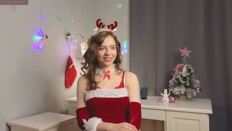 Snapshot of lizbethbiers chatting on 12-25-24, 03:08 Hello there im Amelia Im new here Lets have fun online show from 12-25-24, 03:08