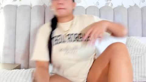 LIZZ   online show from 02-21-26, 10:00