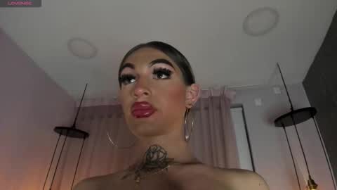 Lizz lunaaa online show from 01-15-26, 05:01