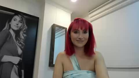 Snapshot of lizzdoux chatting on 10-18-25, 02:25 lizzdoux online show from 10-18-25, 02:25