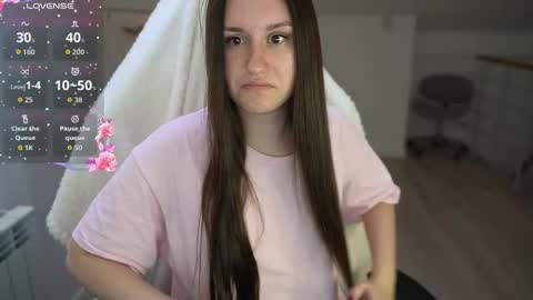 Snapshot of lizzi_fox chatting on 09-19-25, 08:49 Lizi-Fox online show from 09-19-25, 08:49