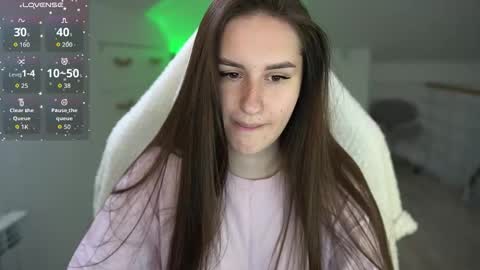 Snapshot of lizzi_fox chatting on 10-18-25, 11:33 Lizi-Fox online show from 10-18-25, 11:33